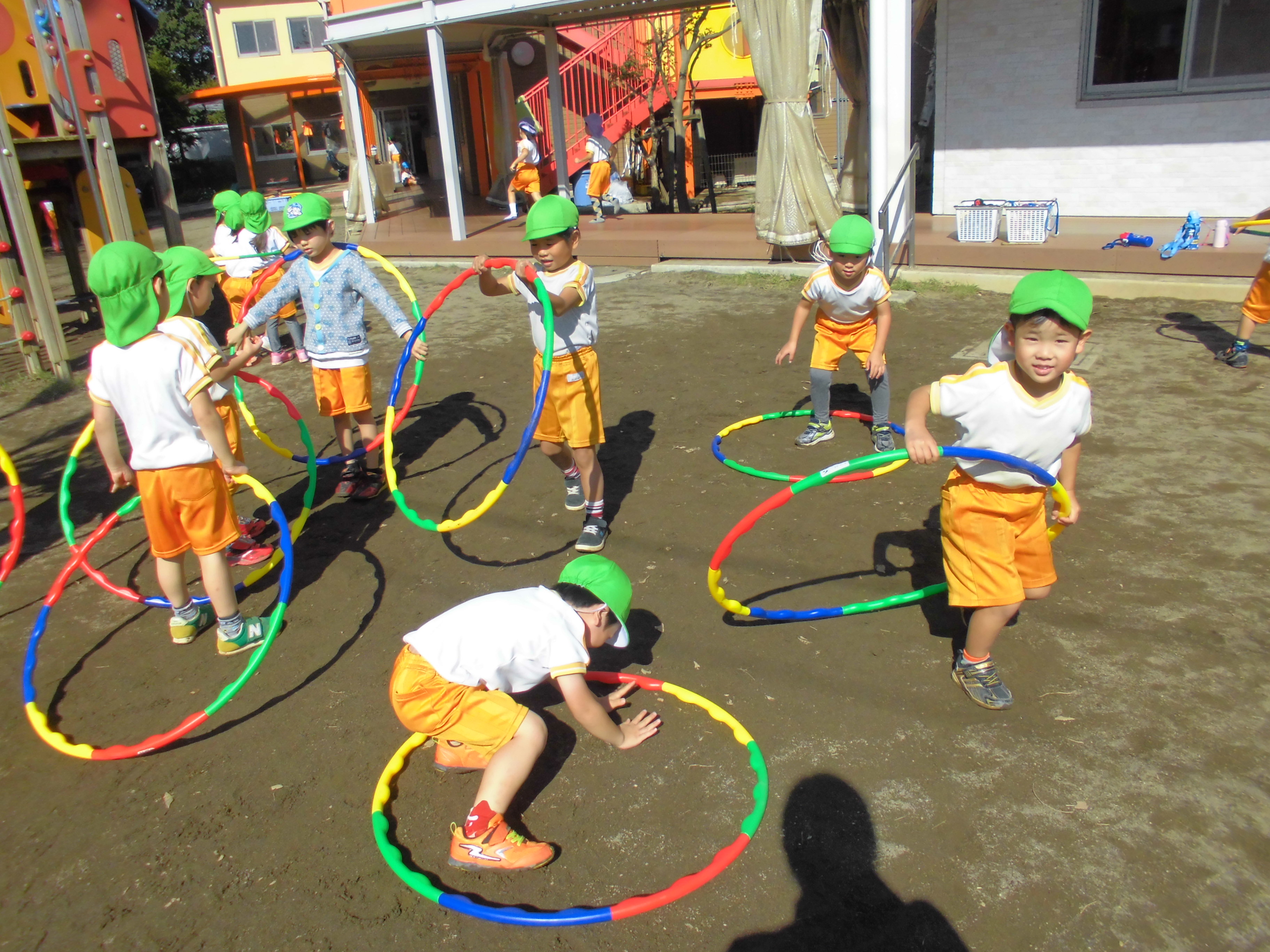 けやき組(４歳児）☆フラフープ