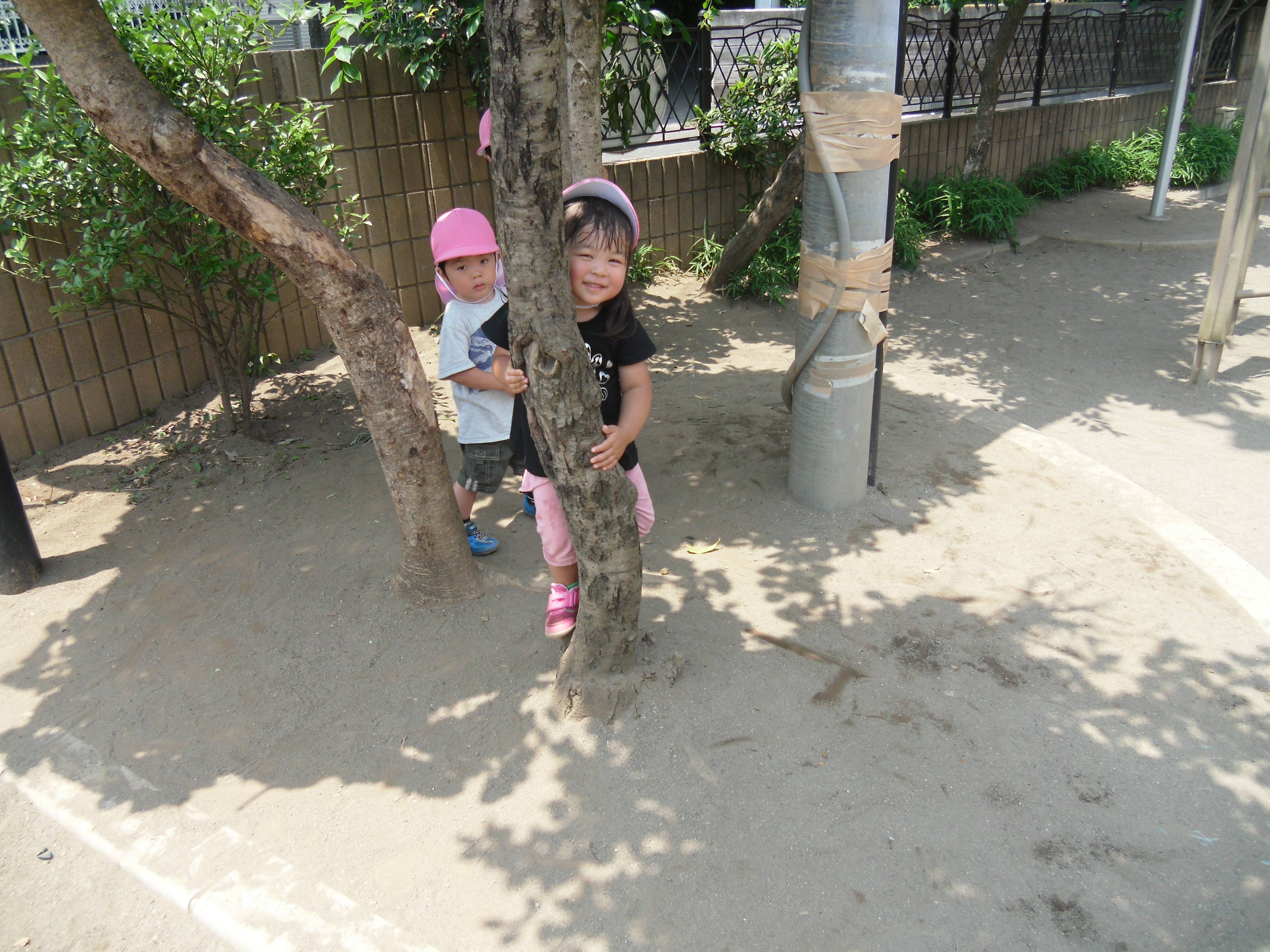 ちょうちょ組（2歳児）★園庭あそび