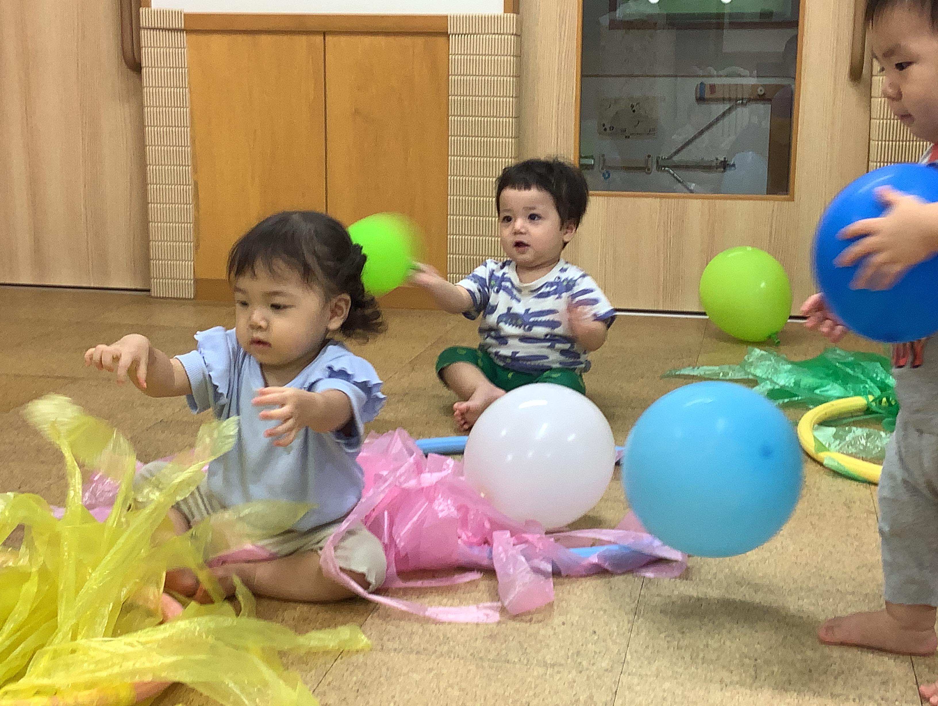 つぼみ組　風船遊び