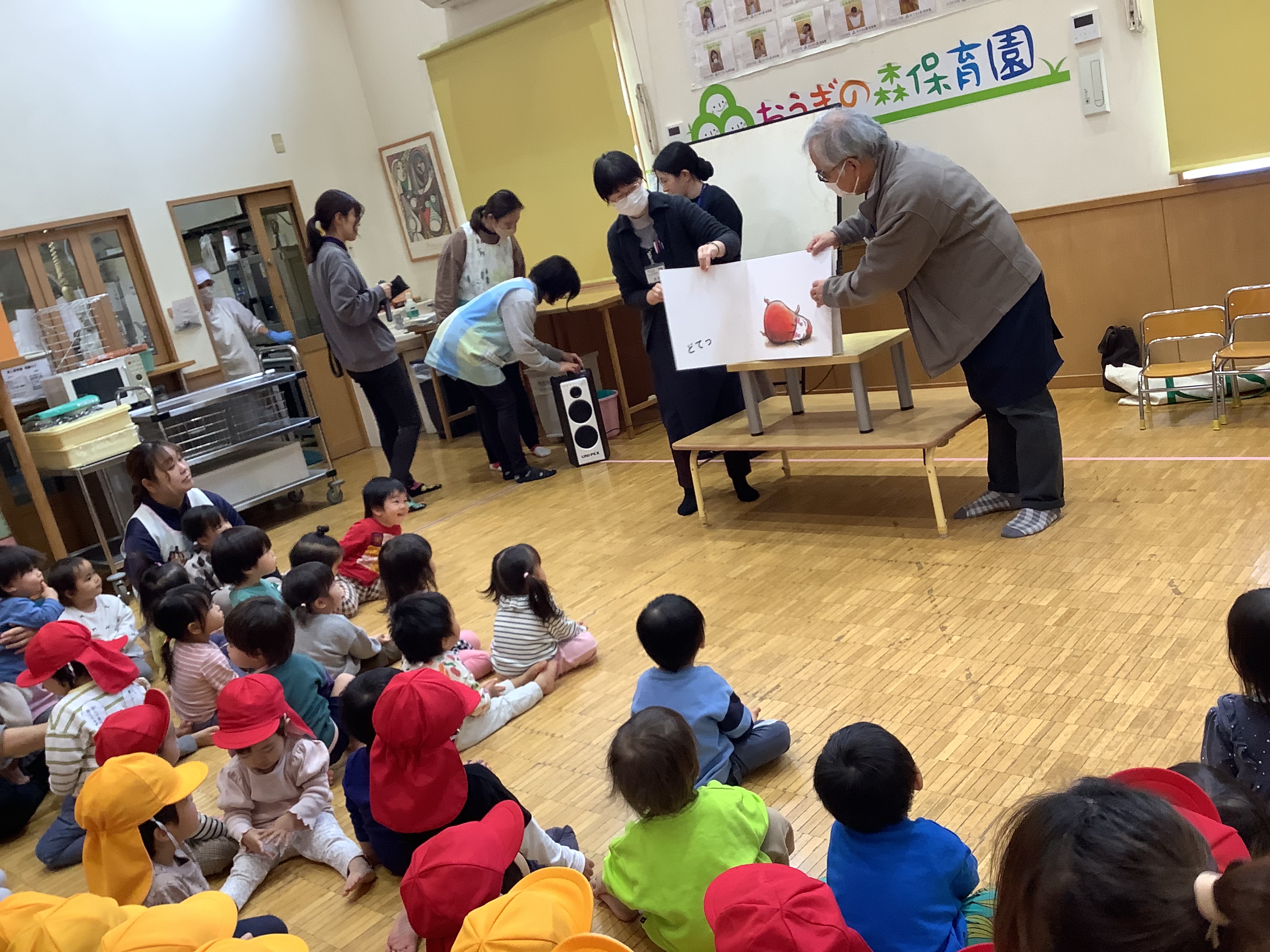 はな組☆おはなし会の様子　